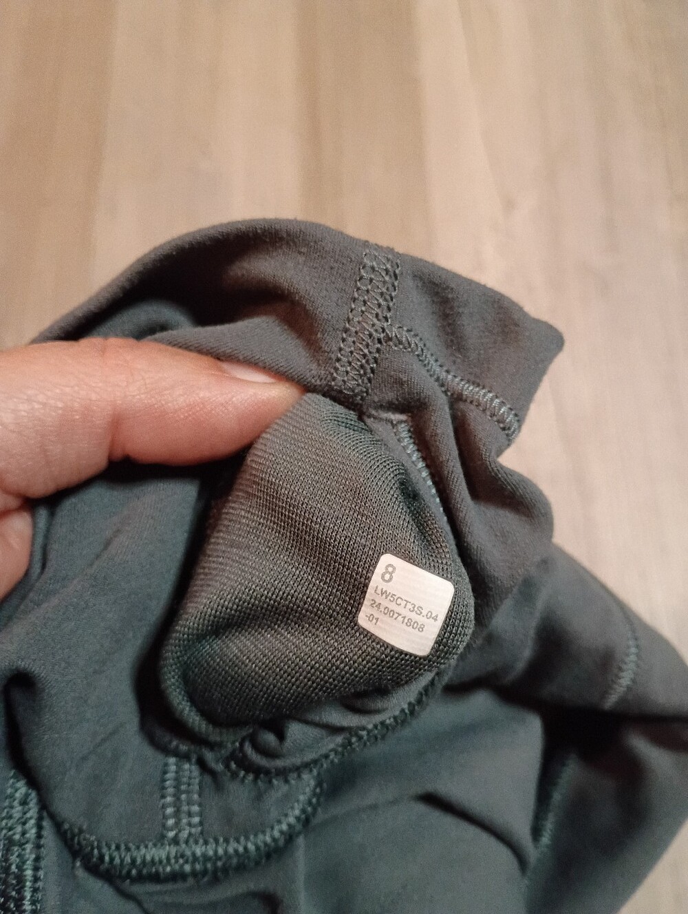 Lululemon - Picture 7 of 7